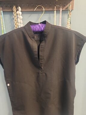Figs Women's Black Scrub TOP